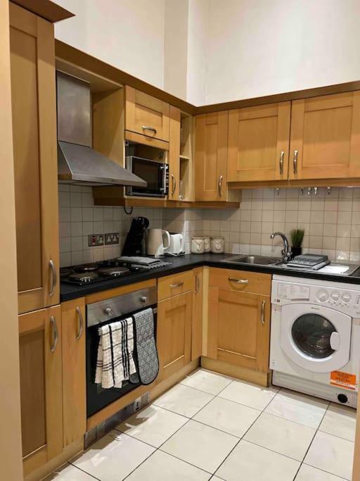 Victorian Stay In Ocean Village Southampton Zewnętrze zdjęcie