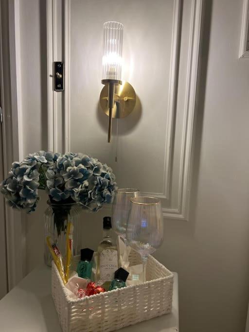 Victorian Stay In Ocean Village Southampton Zewnętrze zdjęcie